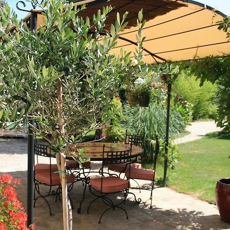 Chambres D'Hotes Le Petit Nailly Magny-les-Hameaux Zewnętrze zdjęcie