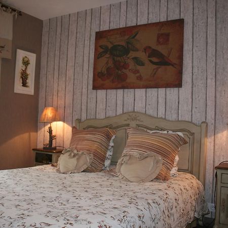 Chambres D'Hotes Le Petit Nailly Magny-les-Hameaux Zewnętrze zdjęcie