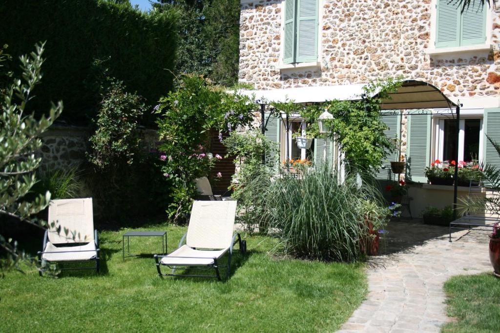 Chambres D'Hotes Le Petit Nailly Magny-les-Hameaux Zewnętrze zdjęcie